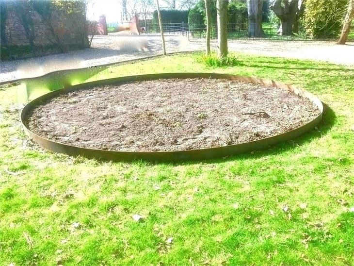 Metalowe obrzeża ogrodowe Stalowa krawędź trawnika Corten