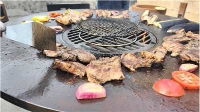 Duża wędzarnia grillowa do gotowania