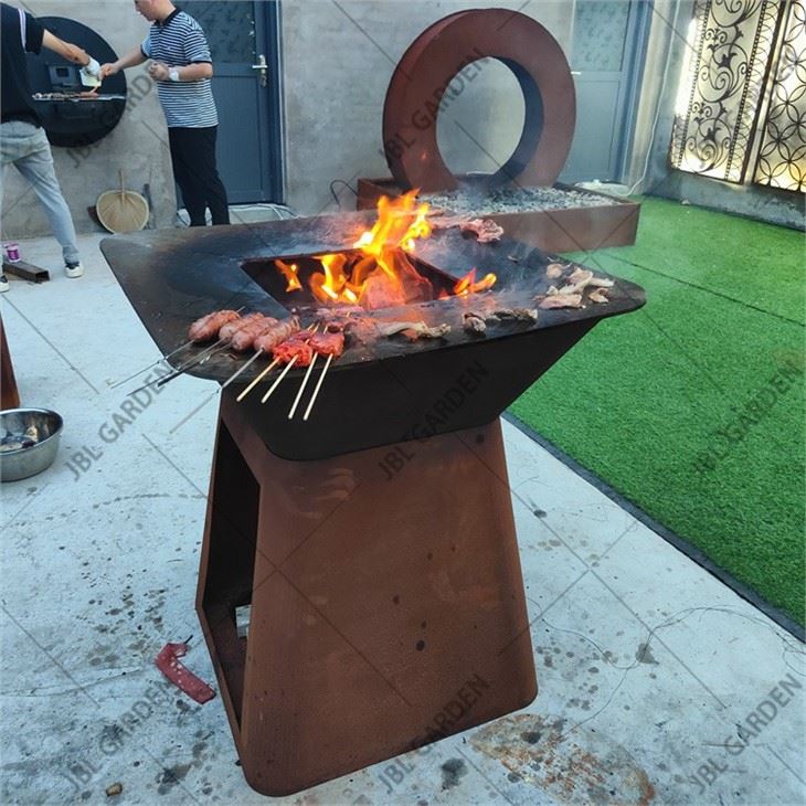 BBQ Grill With Ash Drawer