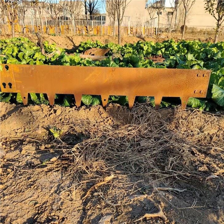 Zestaw do obrzeży krajobrazu rdzawy metal