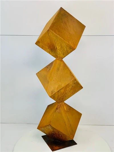 Duża rzeźba zewnętrzna ze stali Corten Trinity