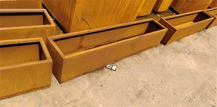 Easy Assembly Metal Rust Planters